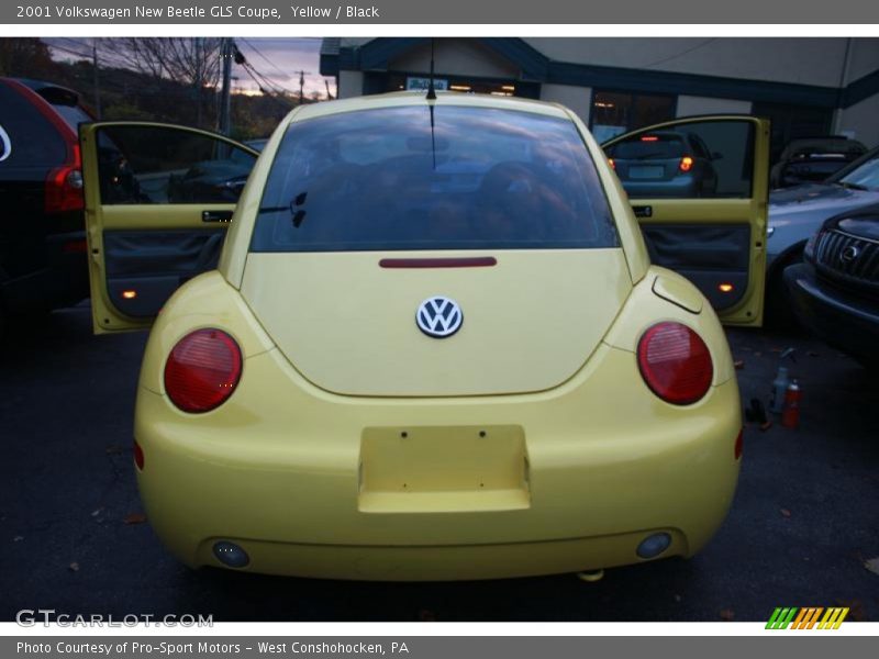 Yellow / Black 2001 Volkswagen New Beetle GLS Coupe