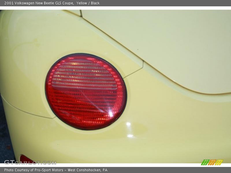 Yellow / Black 2001 Volkswagen New Beetle GLS Coupe