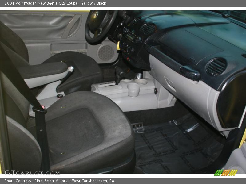Yellow / Black 2001 Volkswagen New Beetle GLS Coupe