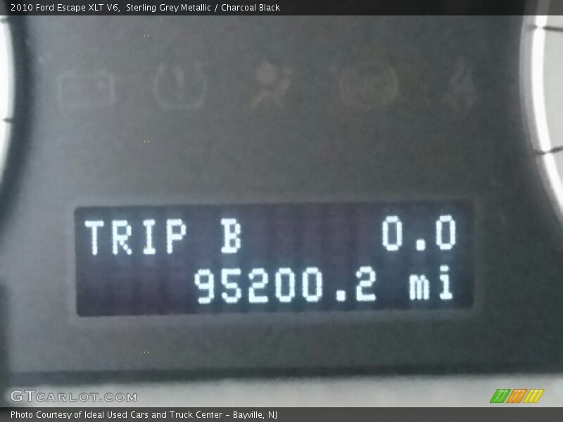 Sterling Grey Metallic / Charcoal Black 2010 Ford Escape XLT V6
