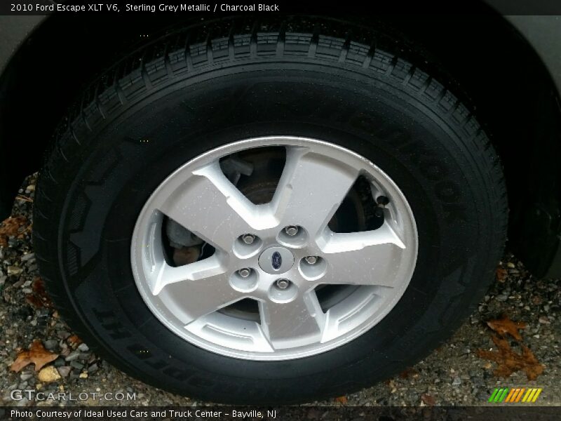 Sterling Grey Metallic / Charcoal Black 2010 Ford Escape XLT V6