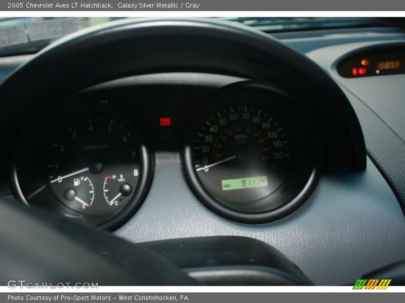 Galaxy Silver Metallic / Gray 2005 Chevrolet Aveo LT Hatchback