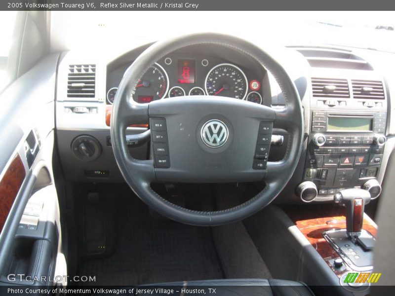 Reflex Silver Metallic / Kristal Grey 2005 Volkswagen Touareg V6
