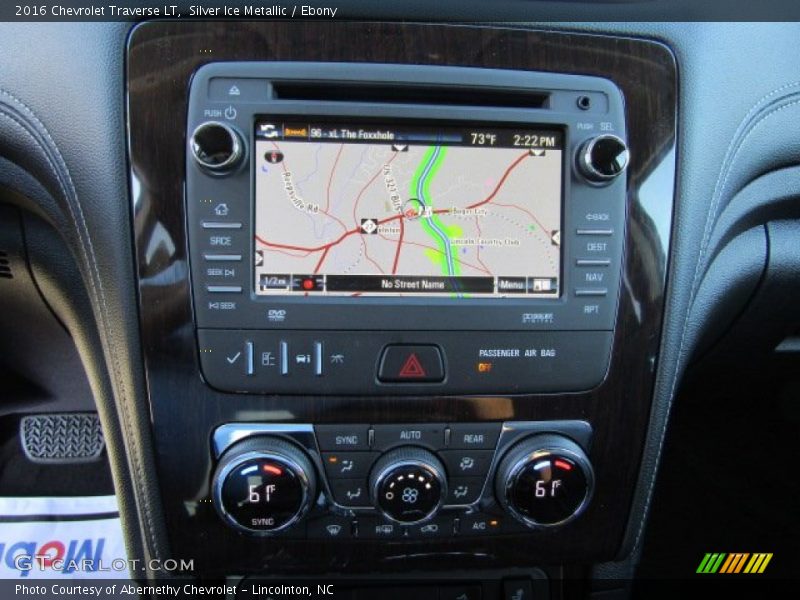 Silver Ice Metallic / Ebony 2016 Chevrolet Traverse LT