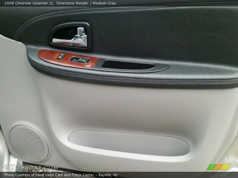 Silverstone Metallic / Medium Gray 2008 Chevrolet Uplander LS