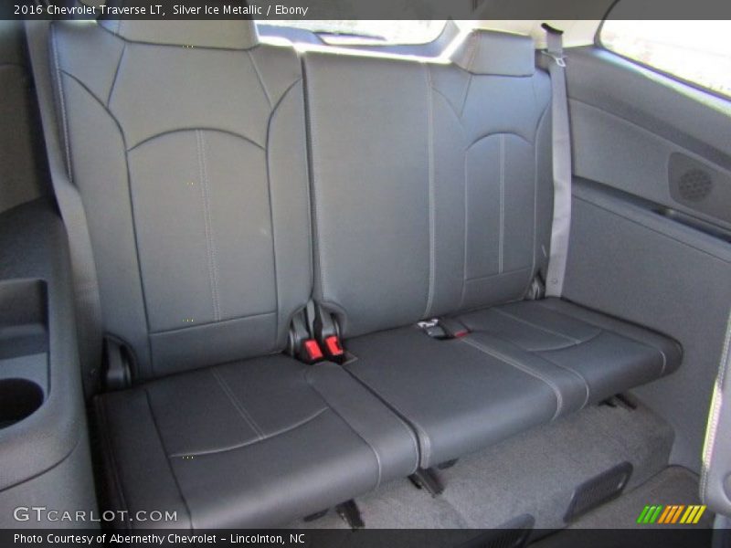 Silver Ice Metallic / Ebony 2016 Chevrolet Traverse LT