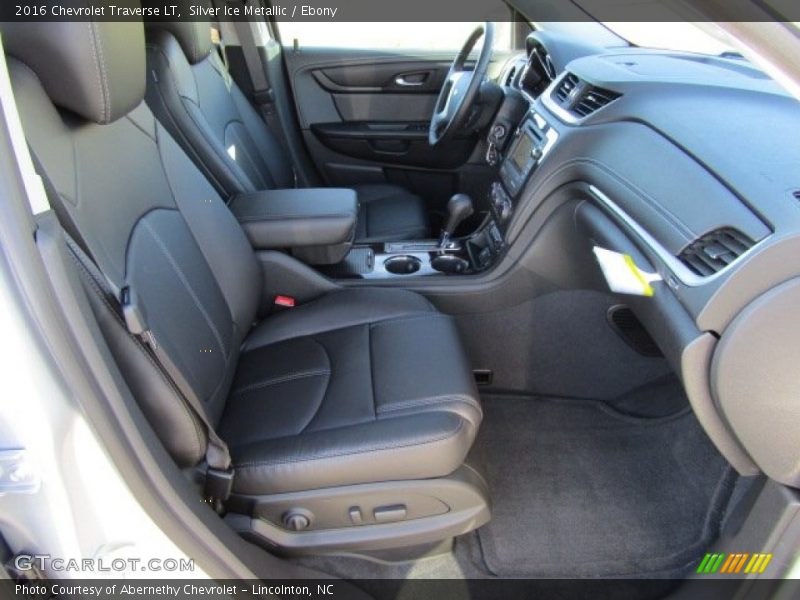 Silver Ice Metallic / Ebony 2016 Chevrolet Traverse LT