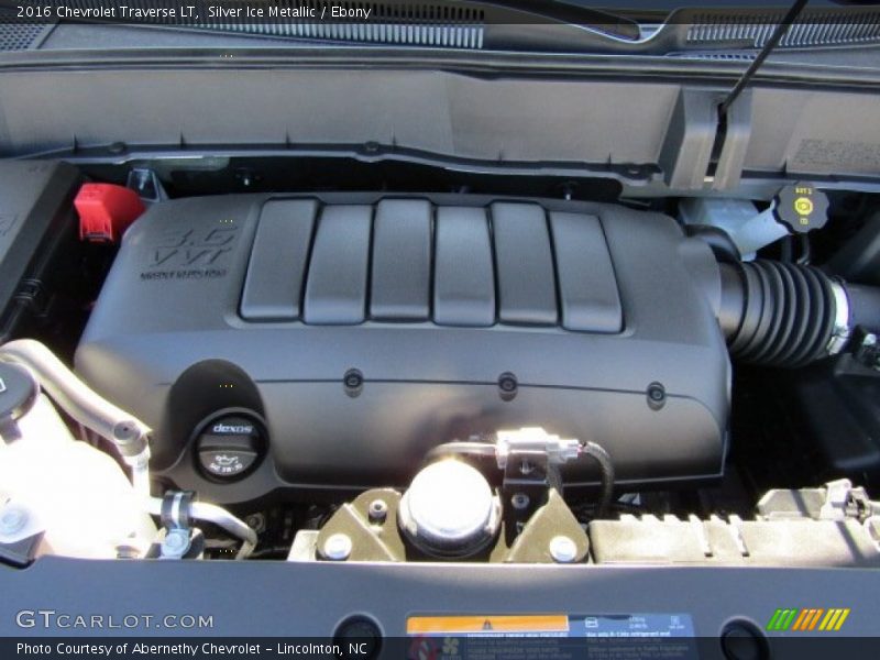 Silver Ice Metallic / Ebony 2016 Chevrolet Traverse LT