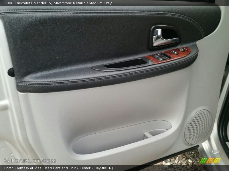 Silverstone Metallic / Medium Gray 2008 Chevrolet Uplander LS