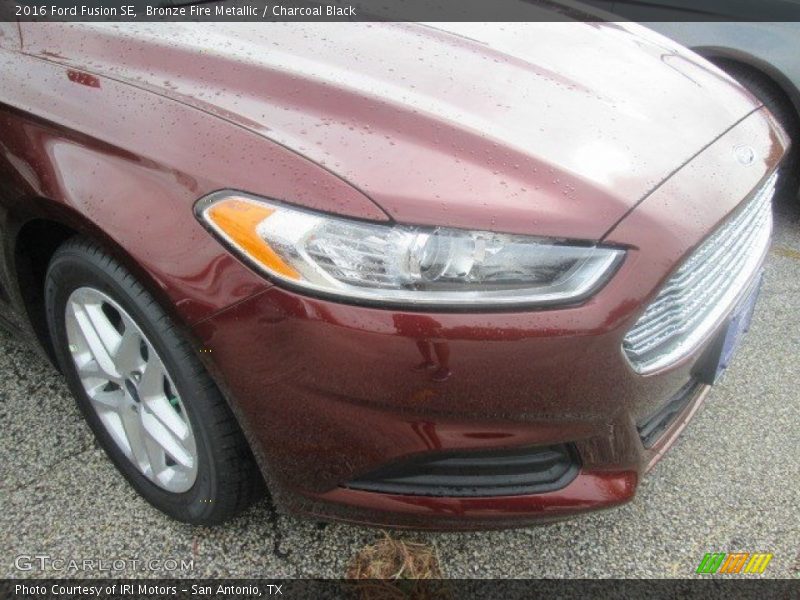 Bronze Fire Metallic / Charcoal Black 2016 Ford Fusion SE
