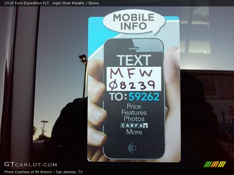 Ingot Silver Metallic / Ebony 2016 Ford Expedition XLT