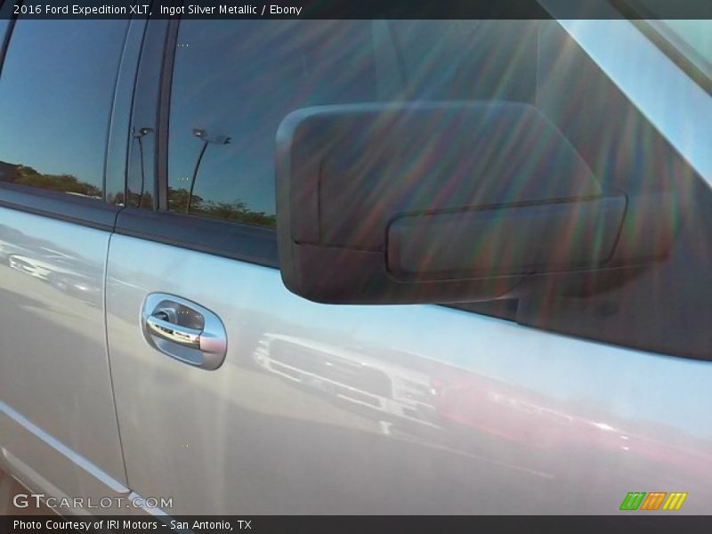 Ingot Silver Metallic / Ebony 2016 Ford Expedition XLT