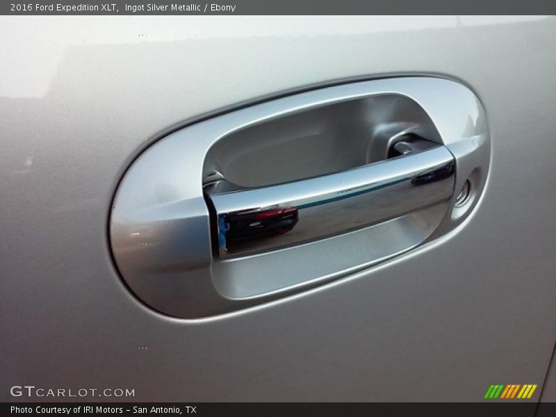 Ingot Silver Metallic / Ebony 2016 Ford Expedition XLT