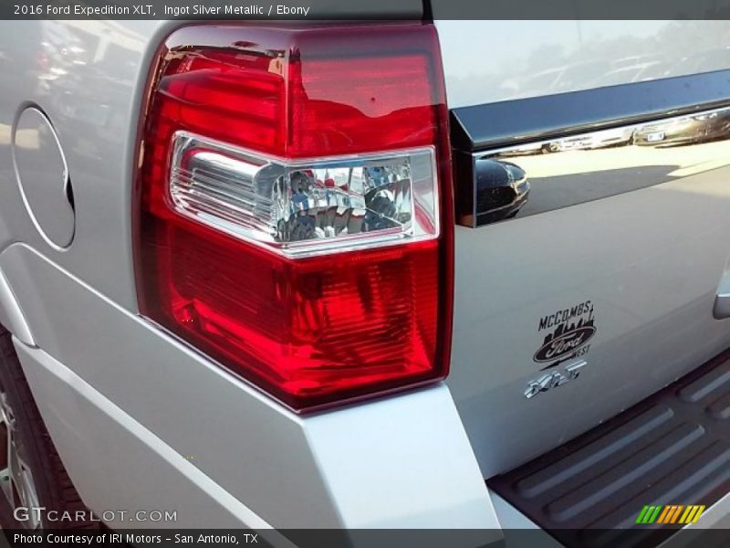 Ingot Silver Metallic / Ebony 2016 Ford Expedition XLT