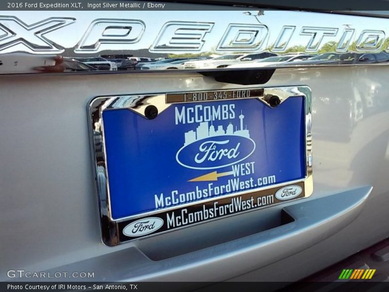 Ingot Silver Metallic / Ebony 2016 Ford Expedition XLT