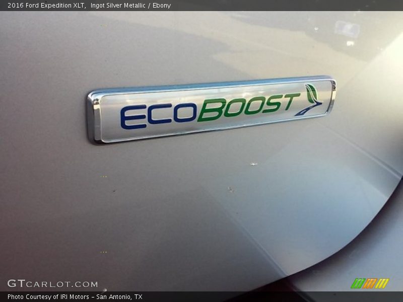 Ingot Silver Metallic / Ebony 2016 Ford Expedition XLT