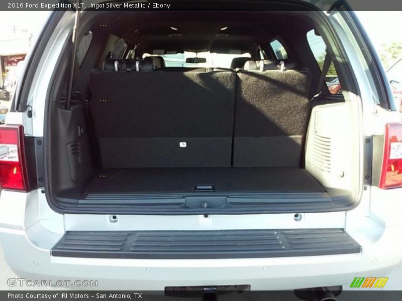 Ingot Silver Metallic / Ebony 2016 Ford Expedition XLT