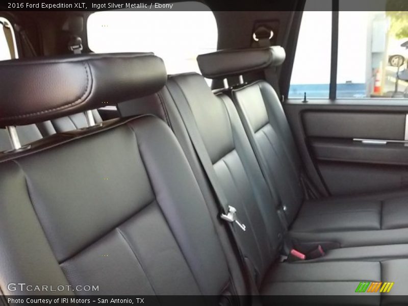 Ingot Silver Metallic / Ebony 2016 Ford Expedition XLT