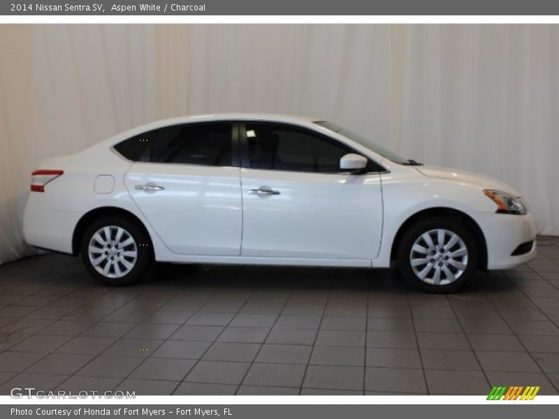 Aspen White / Charcoal 2014 Nissan Sentra SV