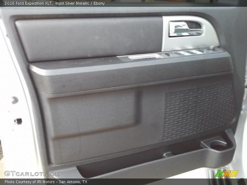 Ingot Silver Metallic / Ebony 2016 Ford Expedition XLT