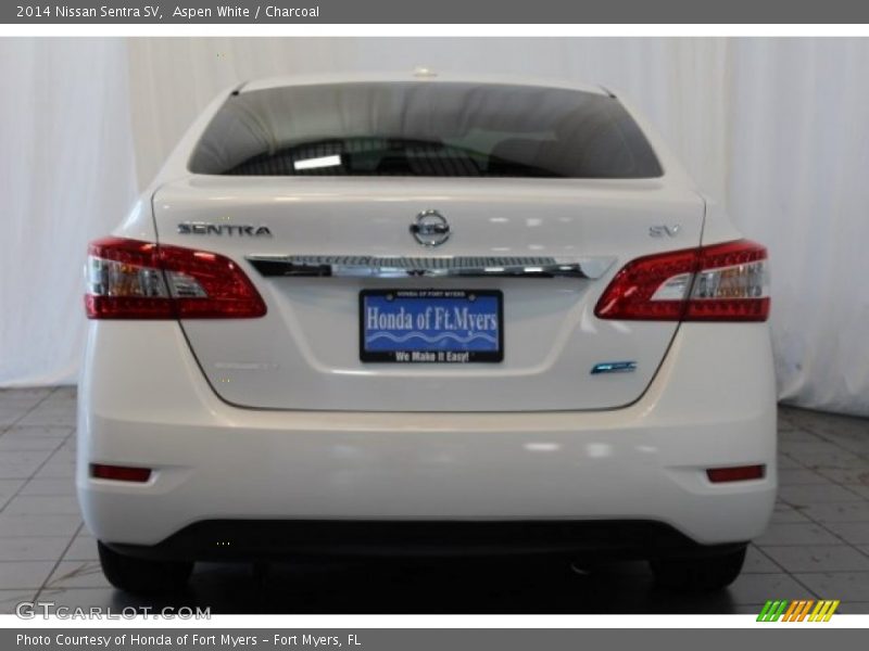 Aspen White / Charcoal 2014 Nissan Sentra SV