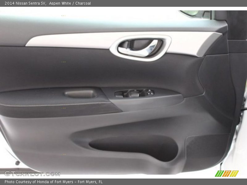 Aspen White / Charcoal 2014 Nissan Sentra SV