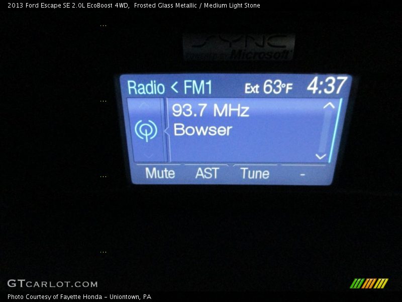 Frosted Glass Metallic / Medium Light Stone 2013 Ford Escape SE 2.0L EcoBoost 4WD