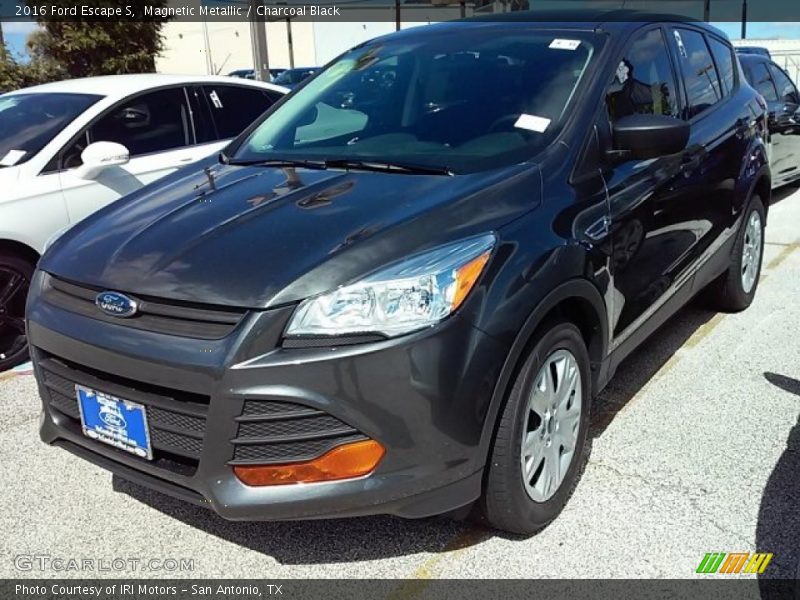 Magnetic Metallic / Charcoal Black 2016 Ford Escape S