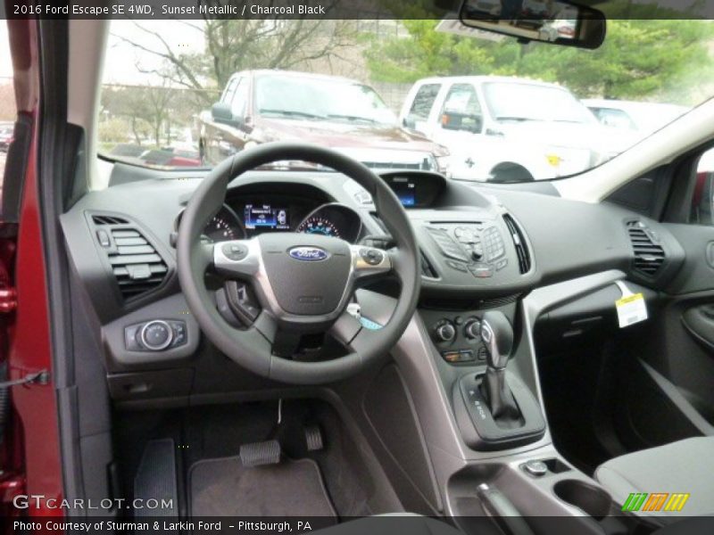 Sunset Metallic / Charcoal Black 2016 Ford Escape SE 4WD