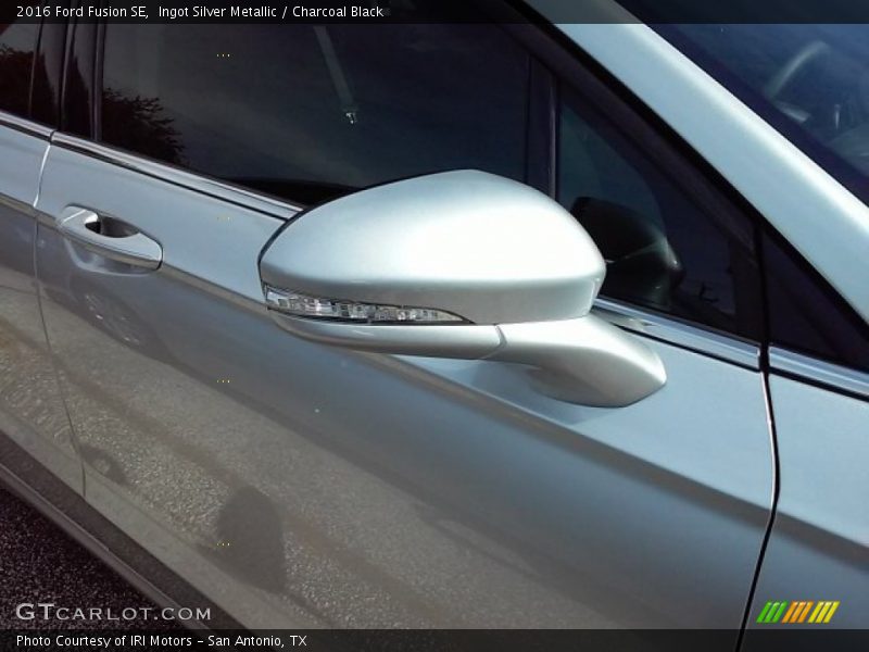 Ingot Silver Metallic / Charcoal Black 2016 Ford Fusion SE