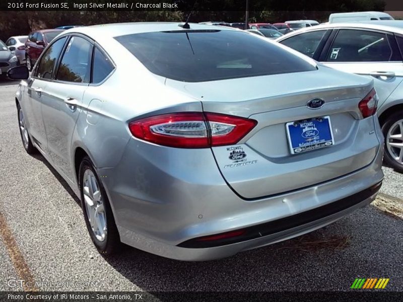 Ingot Silver Metallic / Charcoal Black 2016 Ford Fusion SE