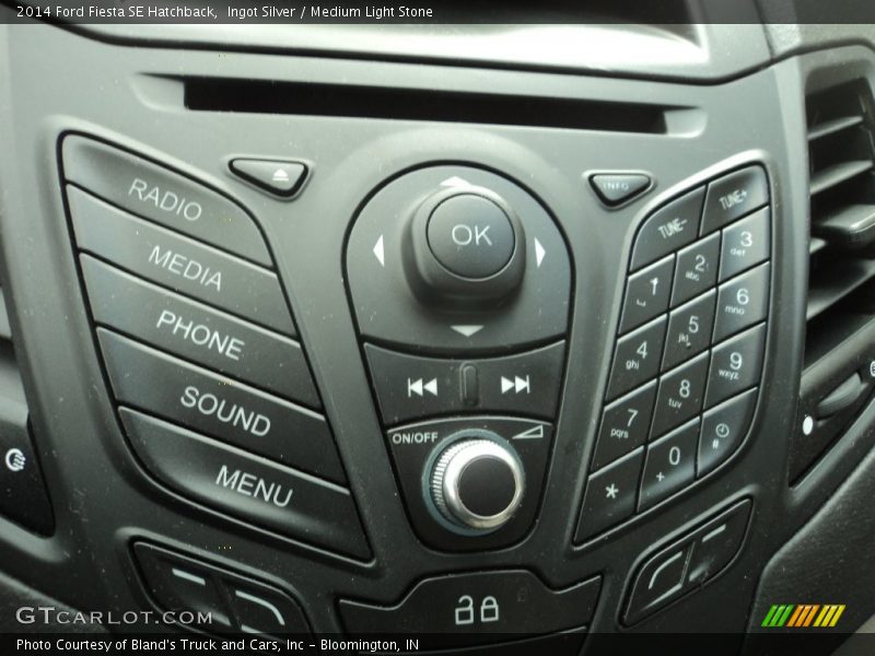 Ingot Silver / Medium Light Stone 2014 Ford Fiesta SE Hatchback