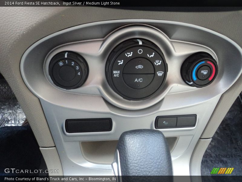 Ingot Silver / Medium Light Stone 2014 Ford Fiesta SE Hatchback