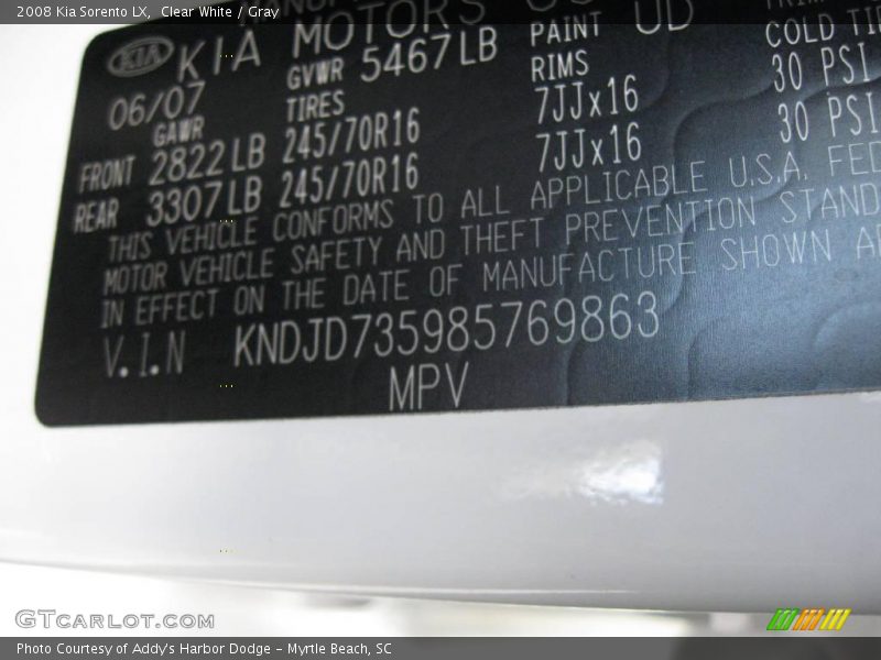 Clear White / Gray 2008 Kia Sorento LX