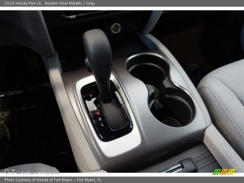 Modern Steel Metallic / Gray 2016 Honda Pilot LX