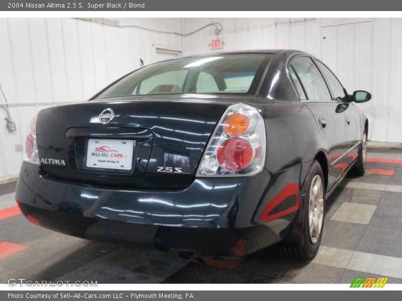 Super Black / Blond 2004 Nissan Altima 2.5 S