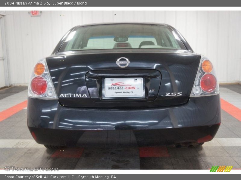 Super Black / Blond 2004 Nissan Altima 2.5 S