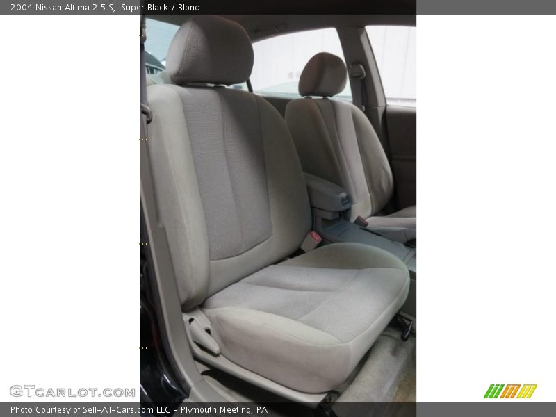 Super Black / Blond 2004 Nissan Altima 2.5 S