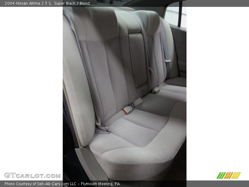 Super Black / Blond 2004 Nissan Altima 2.5 S