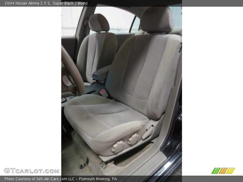 Super Black / Blond 2004 Nissan Altima 2.5 S