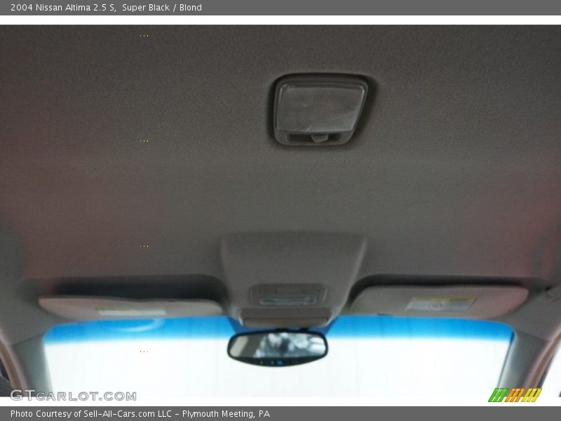 Super Black / Blond 2004 Nissan Altima 2.5 S