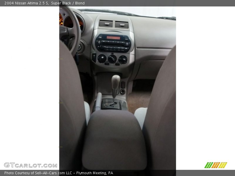 Super Black / Blond 2004 Nissan Altima 2.5 S