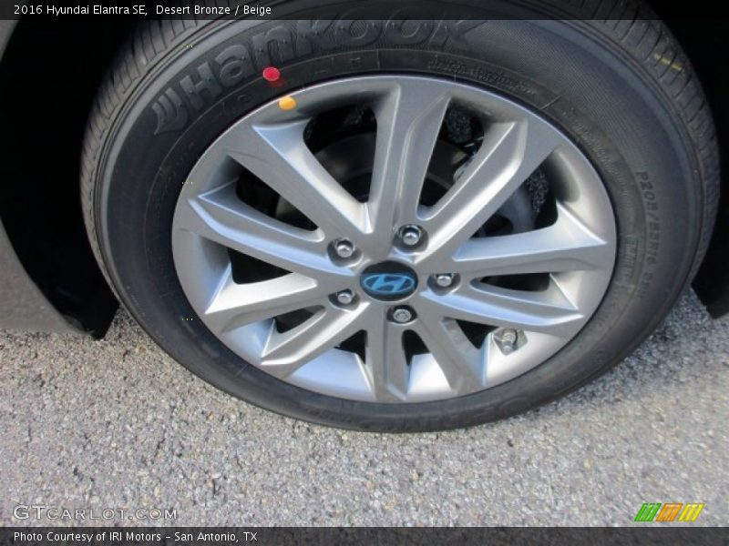 Desert Bronze / Beige 2016 Hyundai Elantra SE