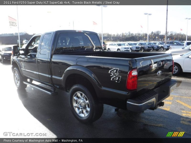 Tuxedo Black Metallic / Steel Gray 2011 Ford F250 Super Duty XLT SuperCab 4x4