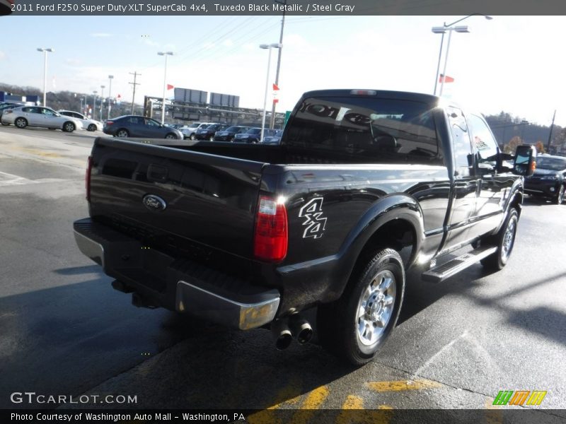Tuxedo Black Metallic / Steel Gray 2011 Ford F250 Super Duty XLT SuperCab 4x4