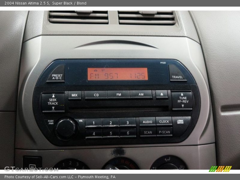 Super Black / Blond 2004 Nissan Altima 2.5 S
