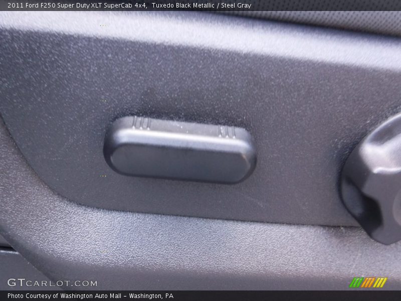 Tuxedo Black Metallic / Steel Gray 2011 Ford F250 Super Duty XLT SuperCab 4x4