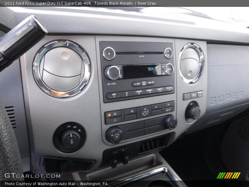 Tuxedo Black Metallic / Steel Gray 2011 Ford F250 Super Duty XLT SuperCab 4x4