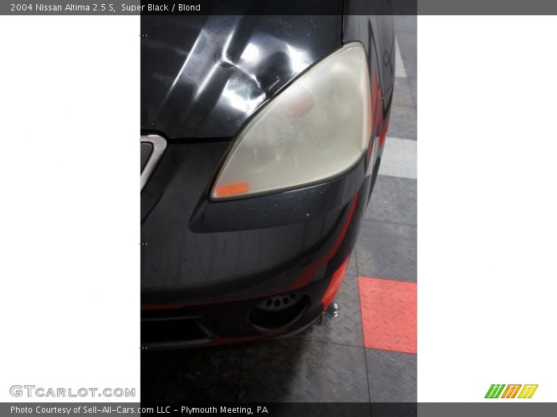 Super Black / Blond 2004 Nissan Altima 2.5 S