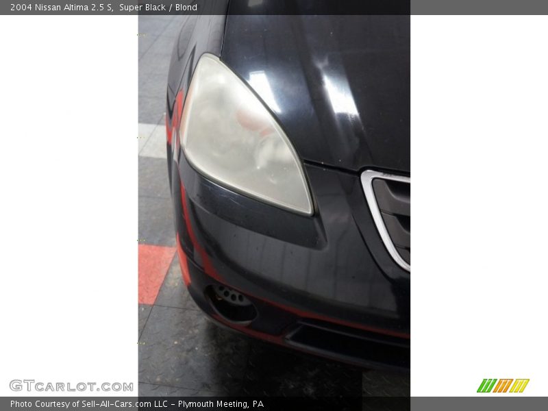 Super Black / Blond 2004 Nissan Altima 2.5 S